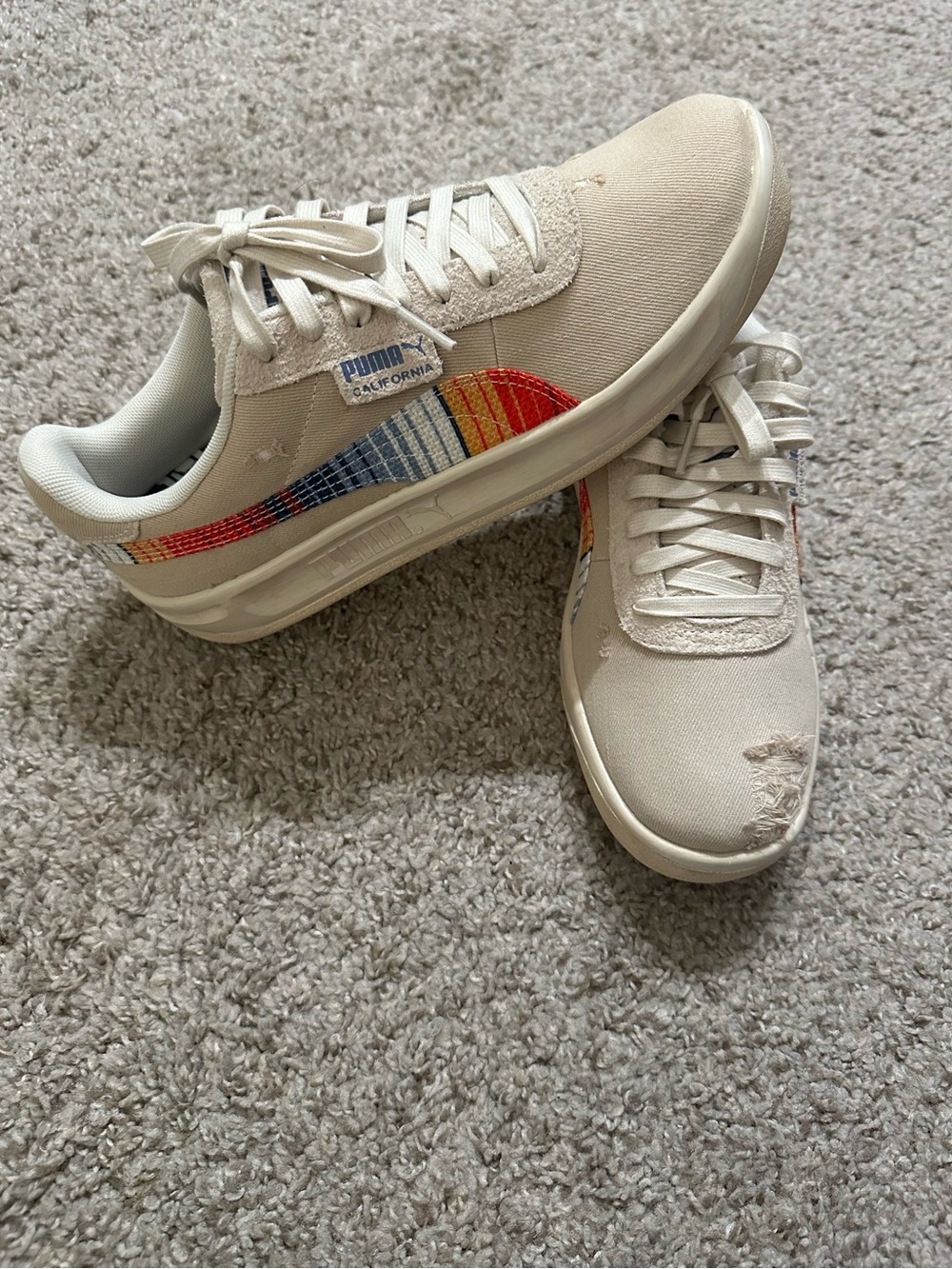 Puma California Vintage Low-Top Cream Sneakers with Multicolor Stripe size 8.5